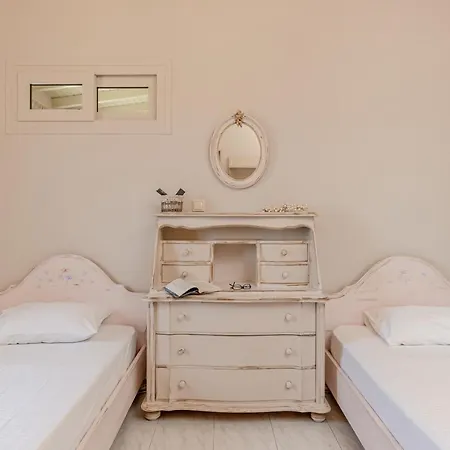 Black Velvet Agkidia