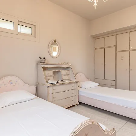 Black Velvet * Agkidia