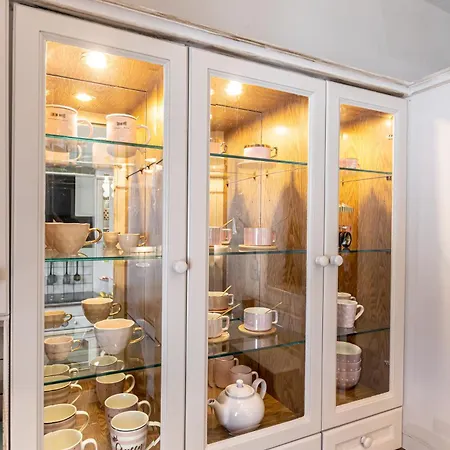 Villa Black Velvet Agkidia