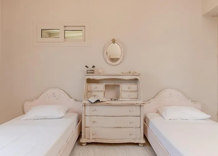 Black Velvet Agkidia