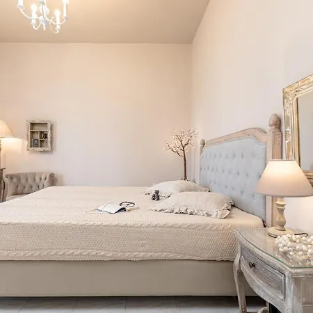 Vila Black Velvet