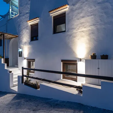 Villa Black Velvet