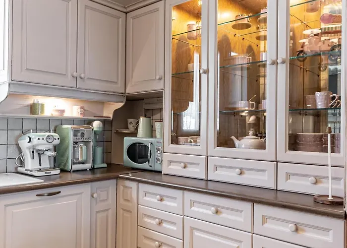 Villa Black Velvet Agkidia